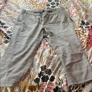 Banana Republic Gray Plaid Capris NWT